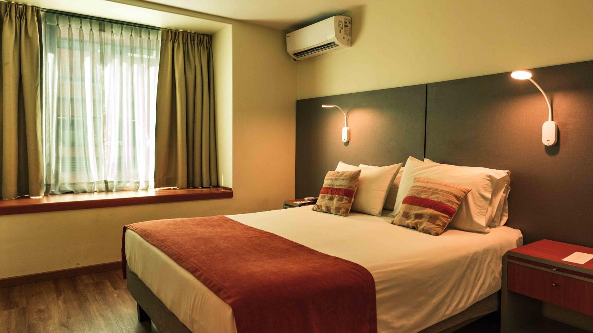 Standard Queen Room