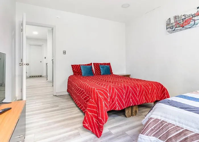 Hotel hostal mancora monjitas 755 Santiago de Chile